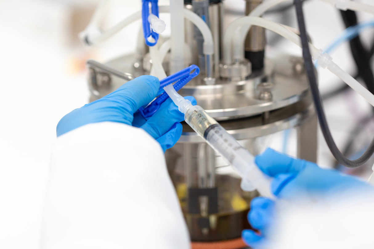 <tc>n!Biomachines</tc> AUXO V® ベンチトップバイオリアクター